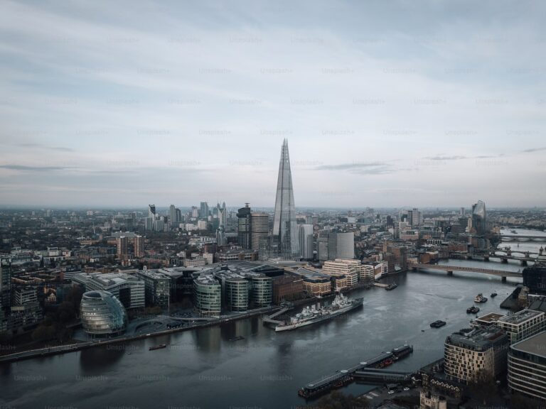 MFY Legal lawyers explaining the UK Global Talent visa application process